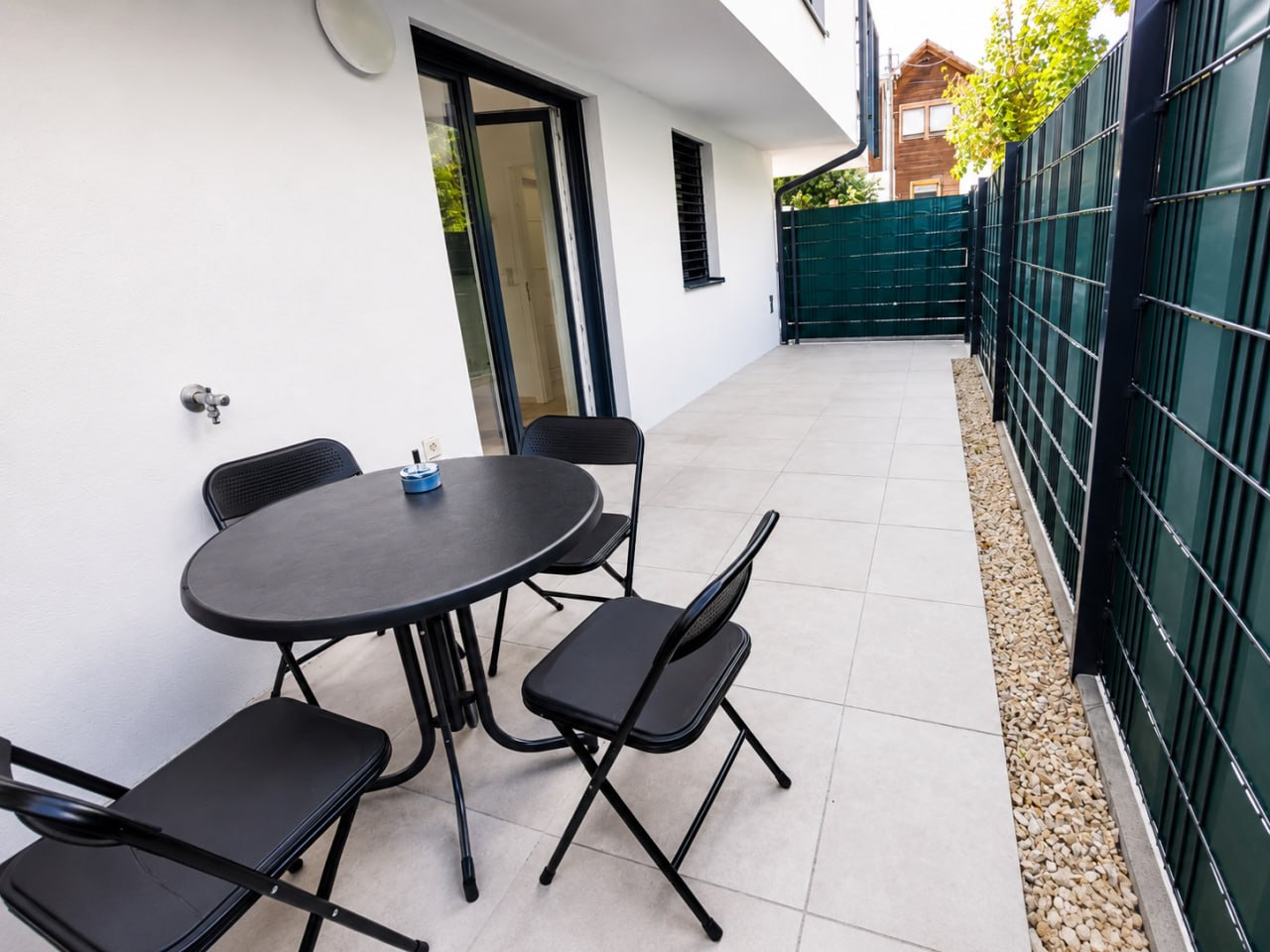 1 Double Bed + 1 Sofa Bed – image 14