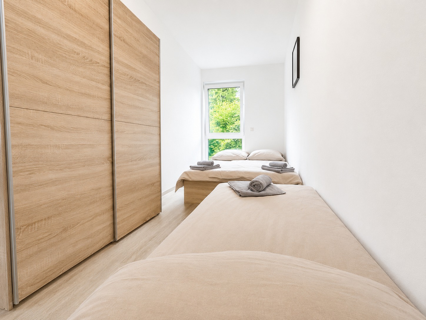 2 Double Beds + 1 Sofa Bed + 1 Single Bed – image 18