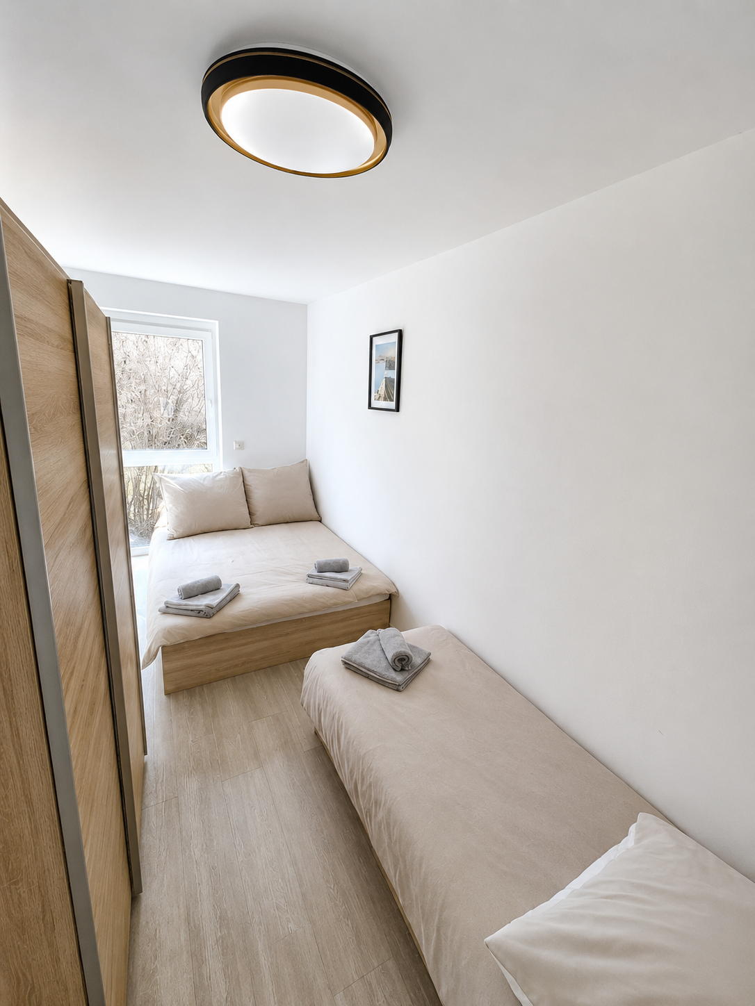 2 Double Beds + 1 Sofa Bed + 1 Single Bed – image 3