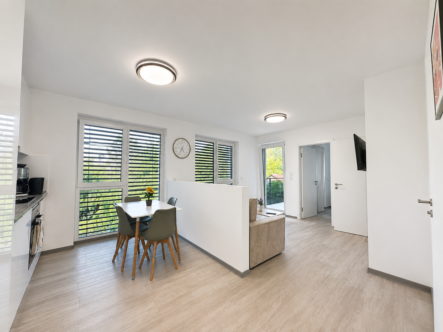 2 Double Beds + 1 Sofa Bed + 1 Single Bed – image 6
