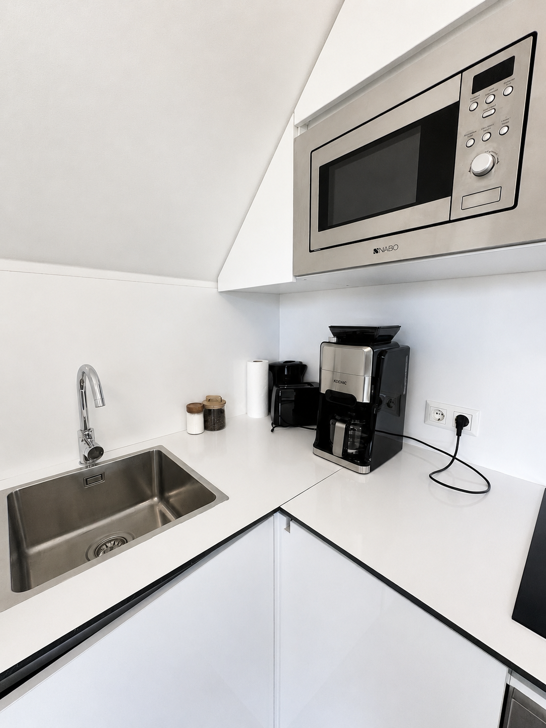 2 Double Beds + 1 Sofa Bed + 1 Single Bed – image 5